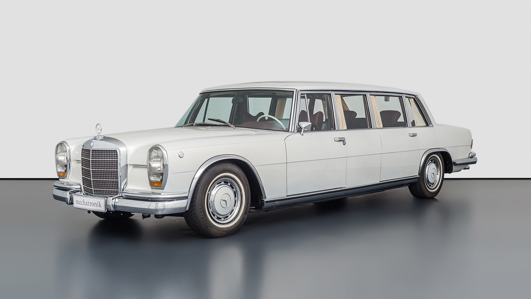 mercedes-benz-600-pullman-restored-designboom-010