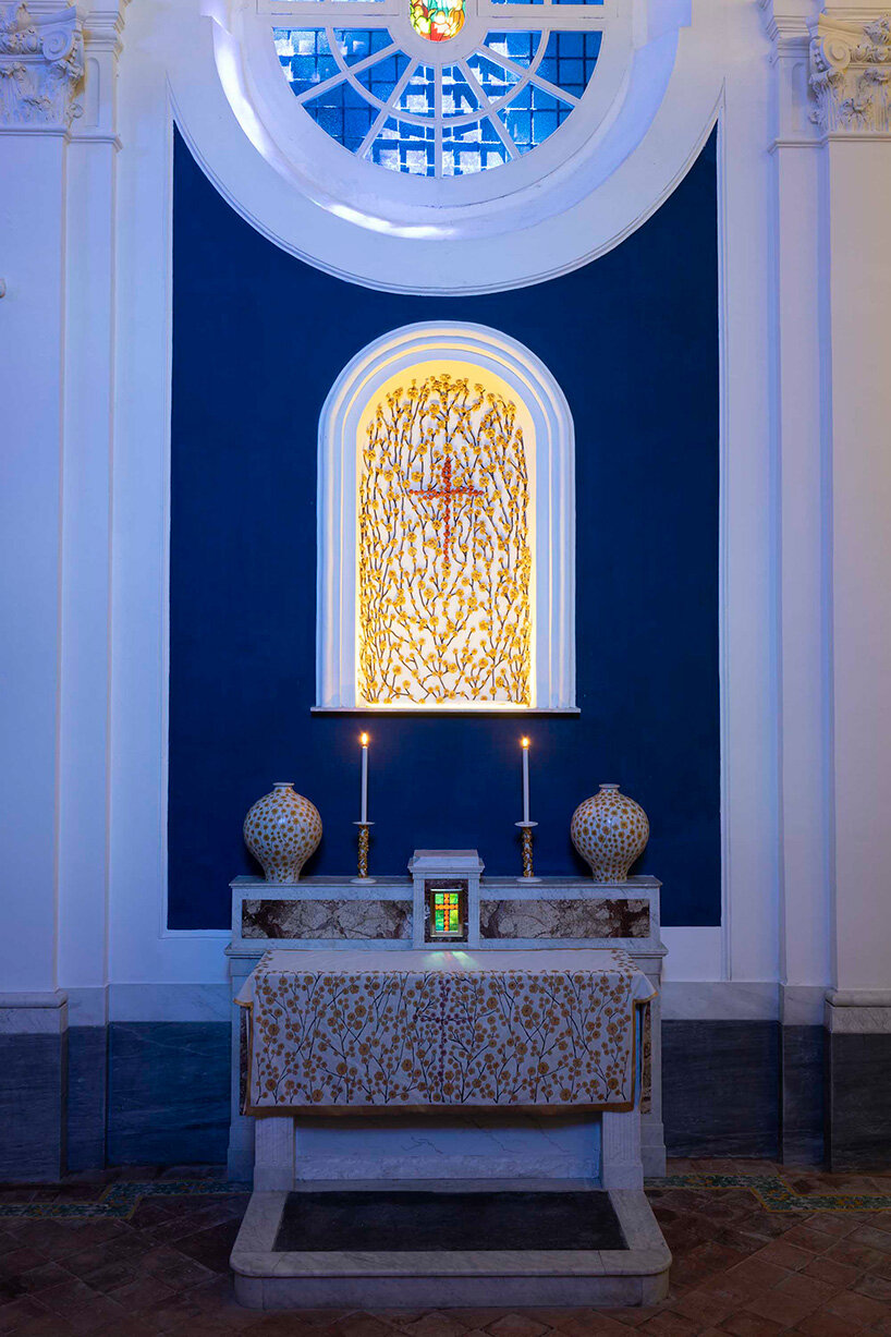 santiago calatrava's art installation for the reopening of church of san gennaro in naples