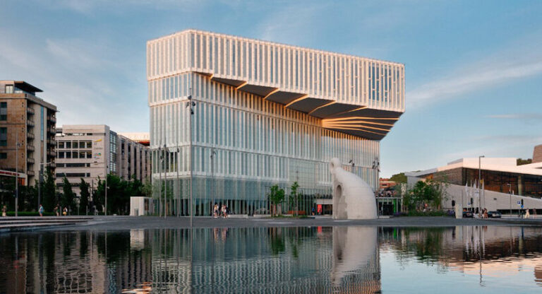 see the 5 best public libraries from around the world in 2021