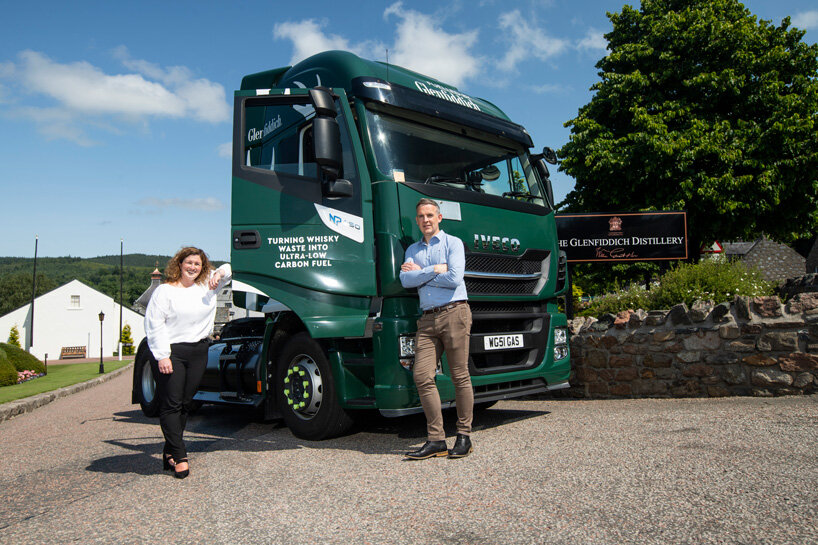 glenfiddich distillery launches trucks fueled by whisky waste designboom