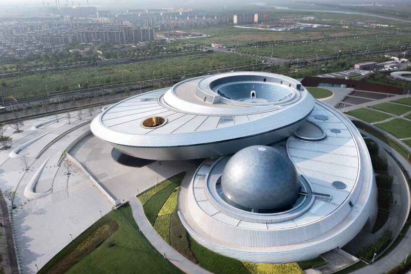 le plus grand musée d'astronomie du monde, conçu par les architectes ennead, ouvre ses portes à shanghai