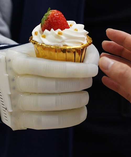 MIT engineers create inflatable robotic hand with real-time tactile control