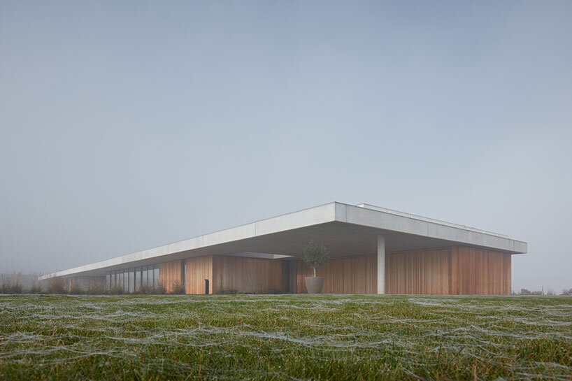 ADR architects kostelec house