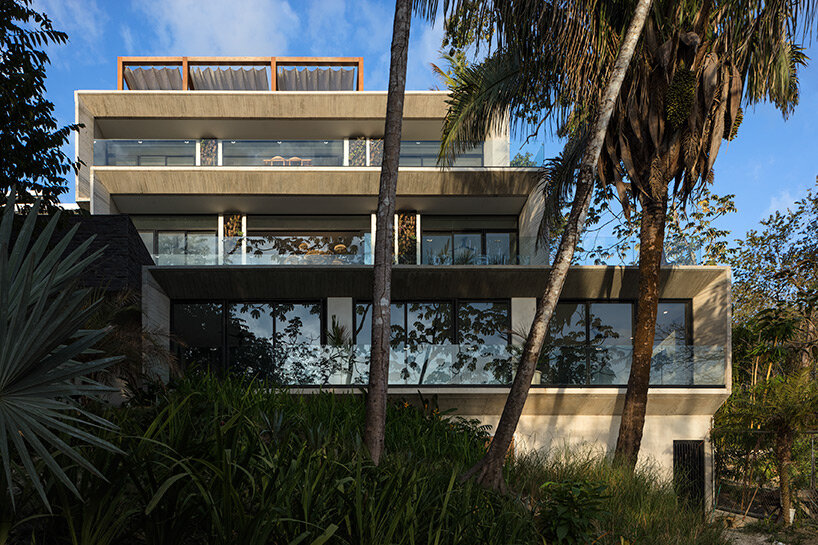 VOID weaves staggered residential complex into the tropical landscape of costa rica