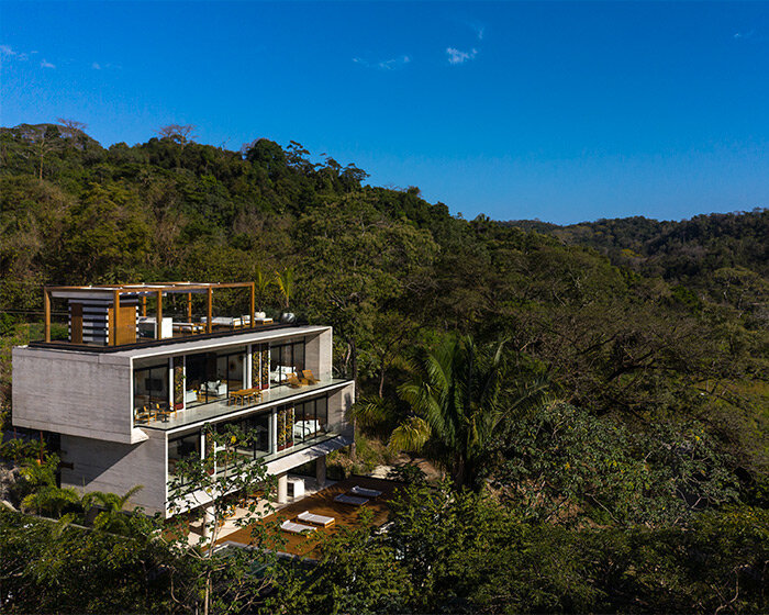 VOID weaves staggered residential complex into the tropical landscape of costa rica