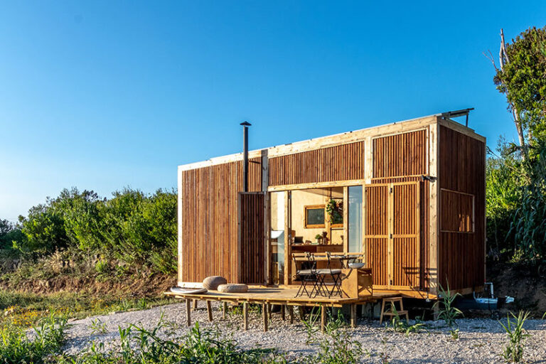 madeiguincho realizes offgrid living with 'ursa,' the tiny house on wheels