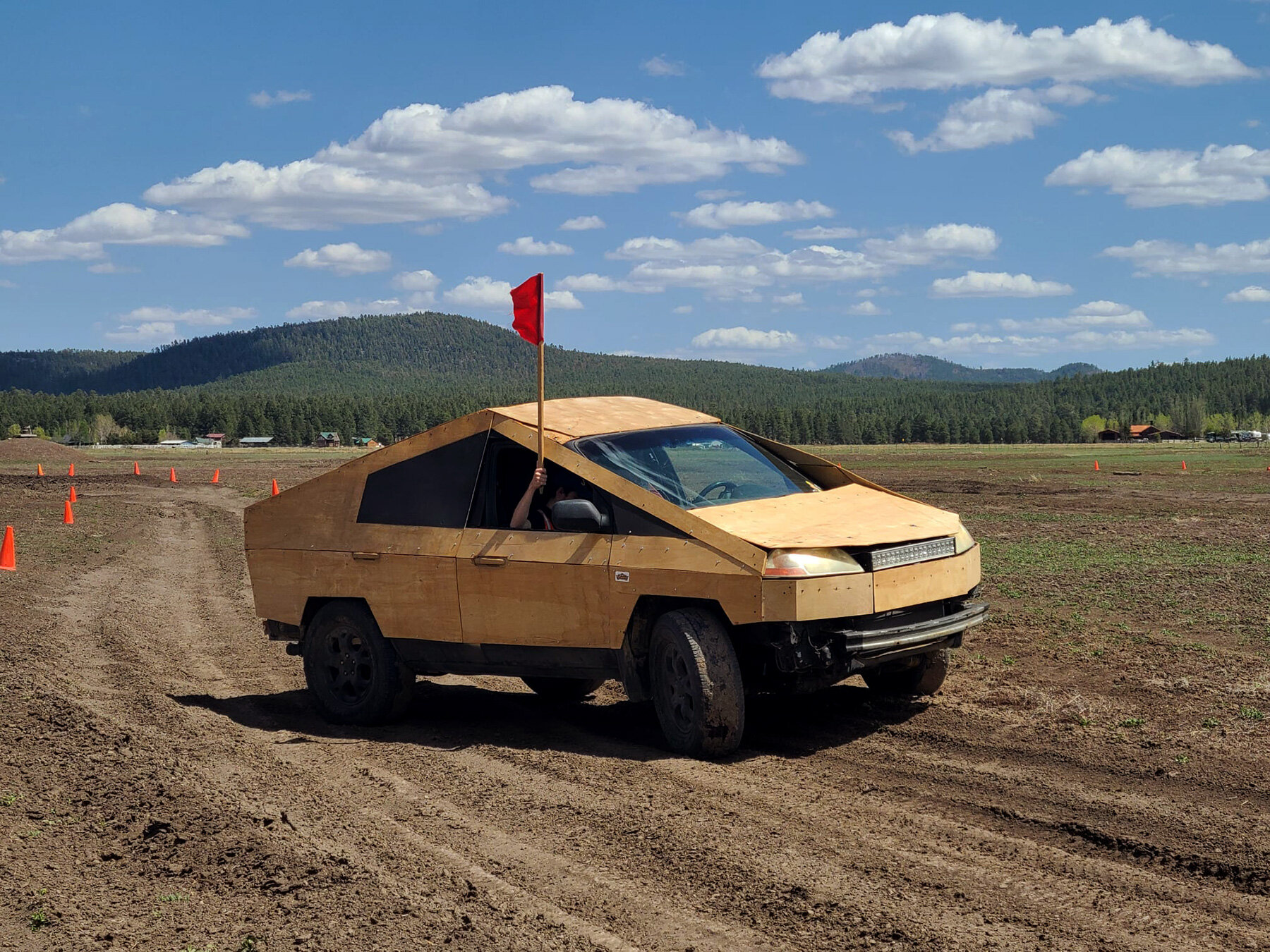 tesla-plybertruck-wooden-panels-designboom-005