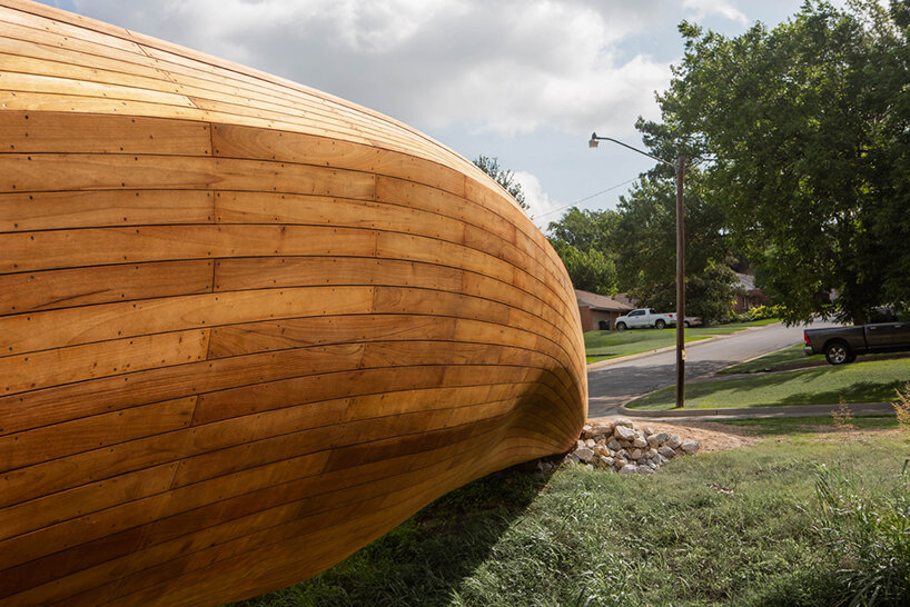 volkan alkanoglu takes cues from shipmaking to build undulating timber 'drift' bridge