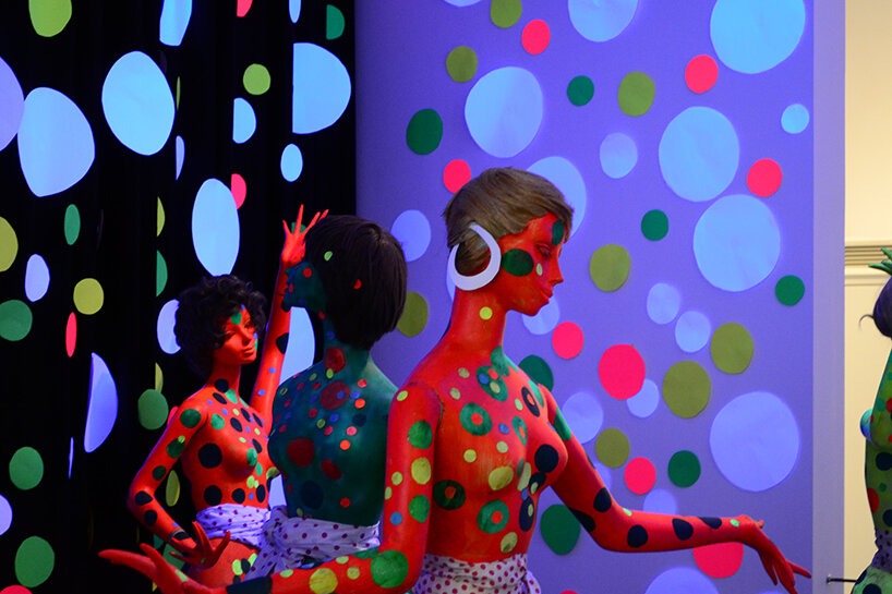 Gropius Bau on X: #KusamaDecadeByDecade: 1960s In the 1960s, Yayoi Kusama  also professionalised her fashion design. The artist's clothes connected to  the personal, social and political liberation enacted in her happenings. She