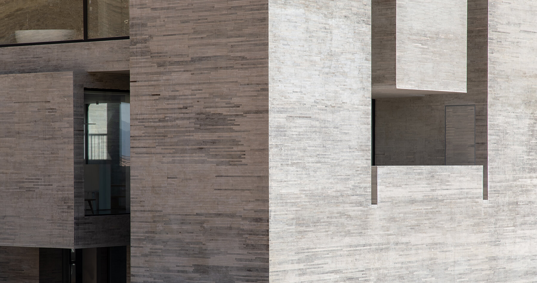 ayenehvarzan-house-MAAN-studio-designboom-06a