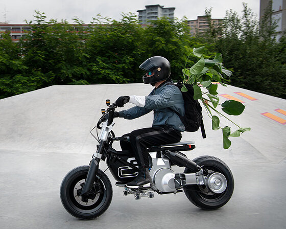 Bmw Motorrad Debuts Concept Ce 02 Urban Electric Mini Bike At Iaa 21