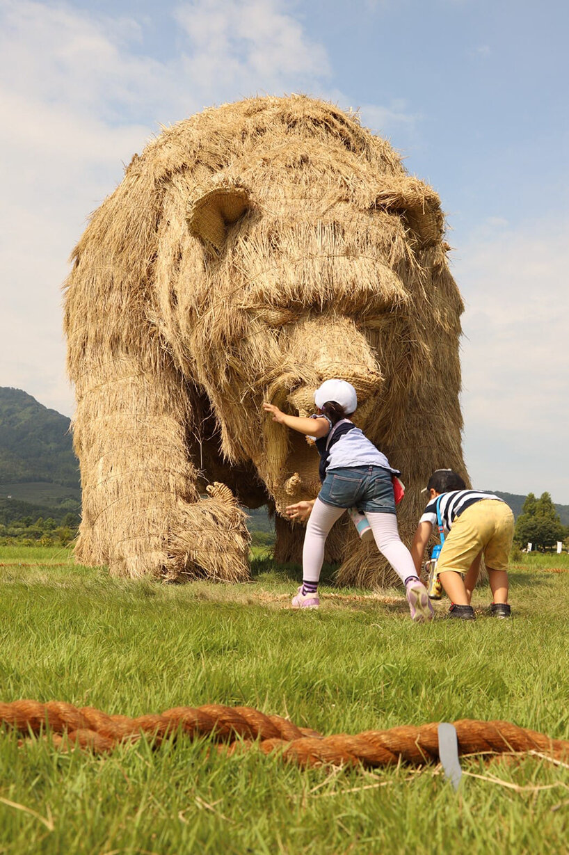 Giant Straw Animals Invade Japanese Fields After Rice Harvest And They Are  Absolutely Badass