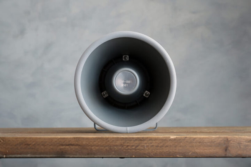 horn shaped speakers