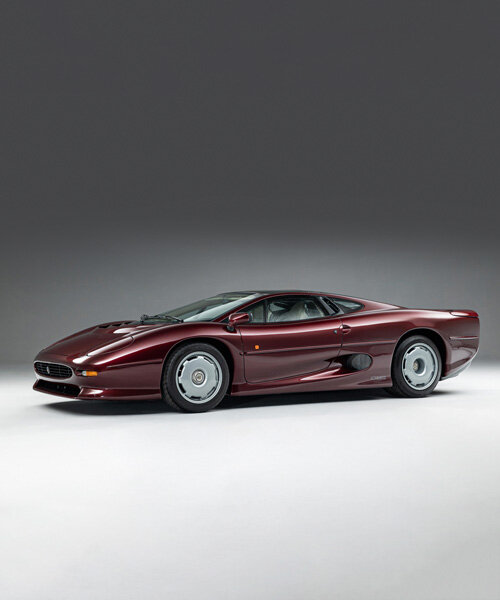 rare 1993 jaguar XJ220 sells for record-breaking £460,000