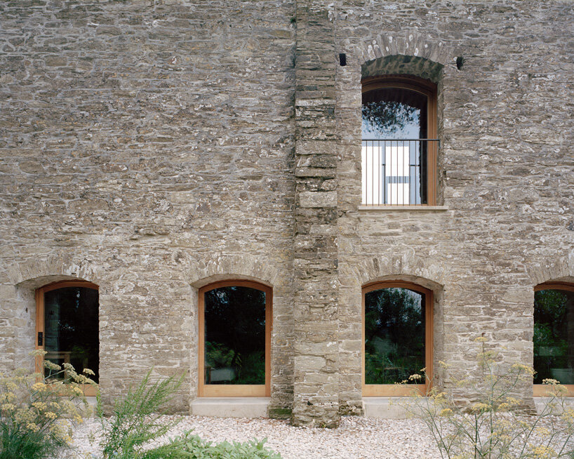 TYPE redhill barn