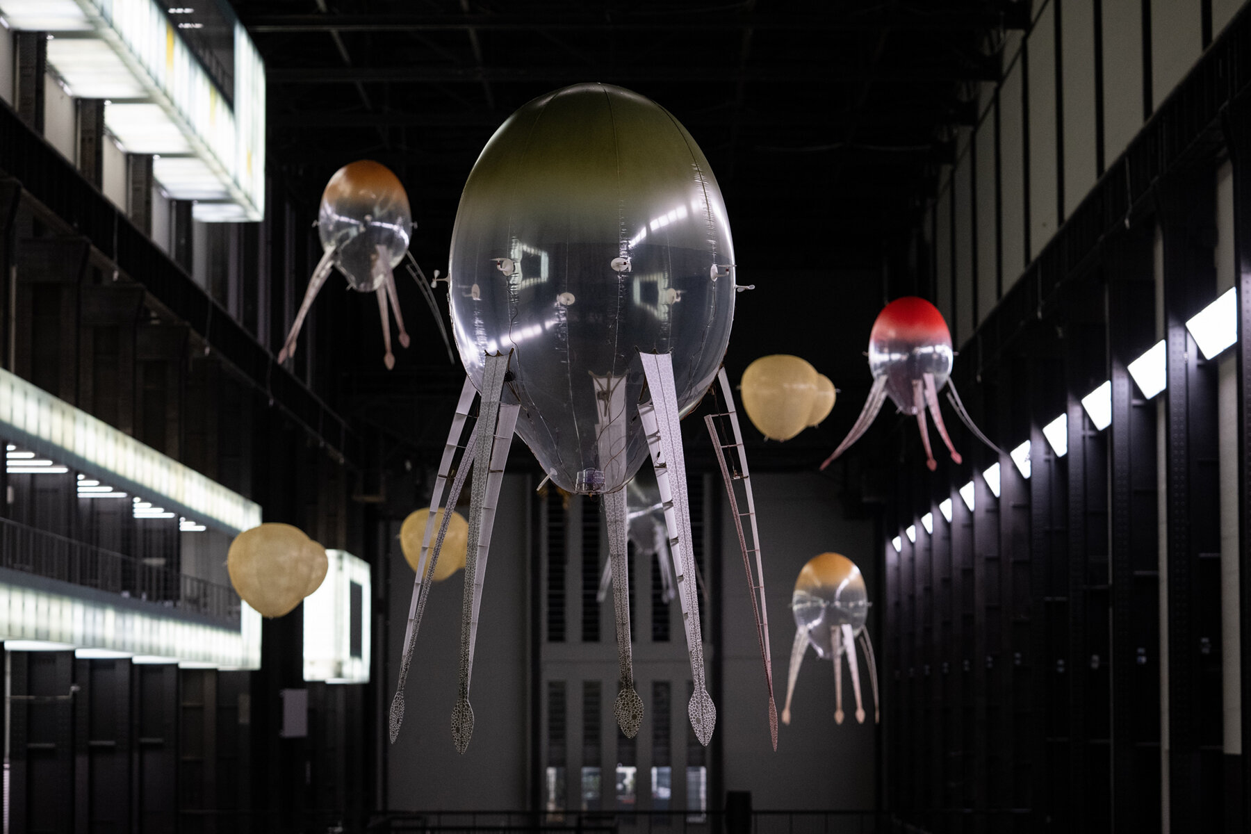 anicka-yi-hyundai-in-love-with-the-world-tate-modern-designboom-05a