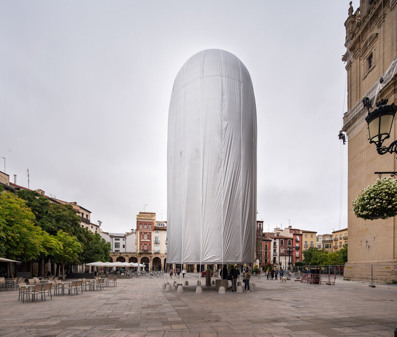 'a dome' pavilion is shaped after the monumental niche of a spanish cathedral