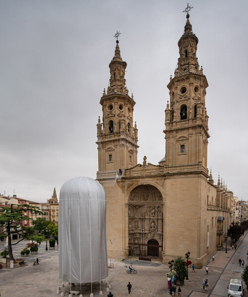 'a dome' pavilion is shaped after the monumental niche of a spanish cathedral