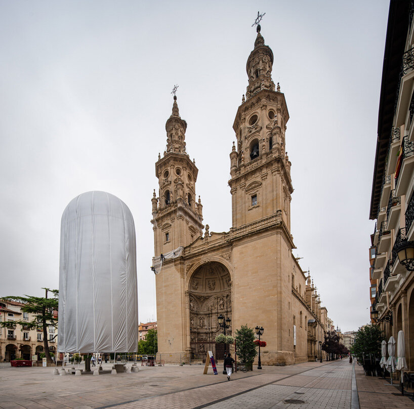 'a dome' pavilion is shaped after the monumental niche of a spanish cathedral concentrico
