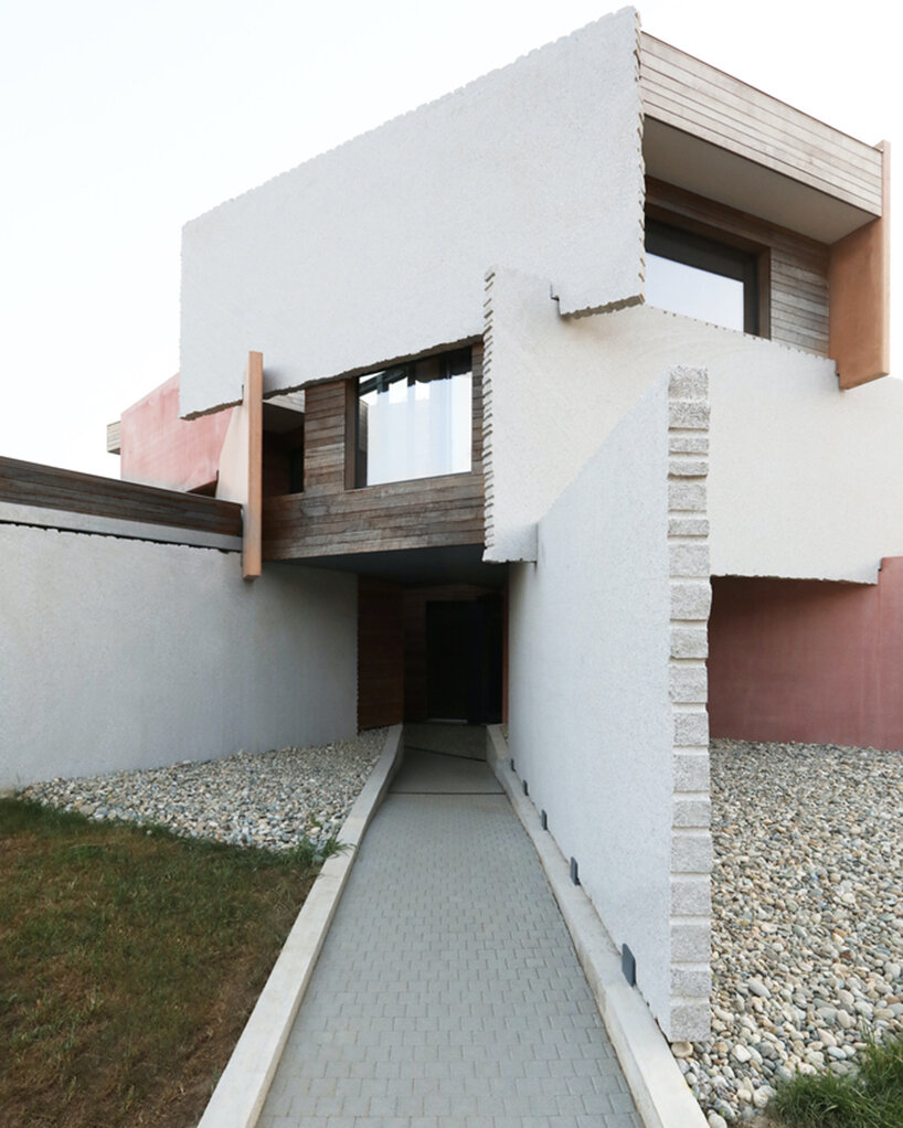 ELASTICOfarm's granite 'houses of cards' are evolutions of each other