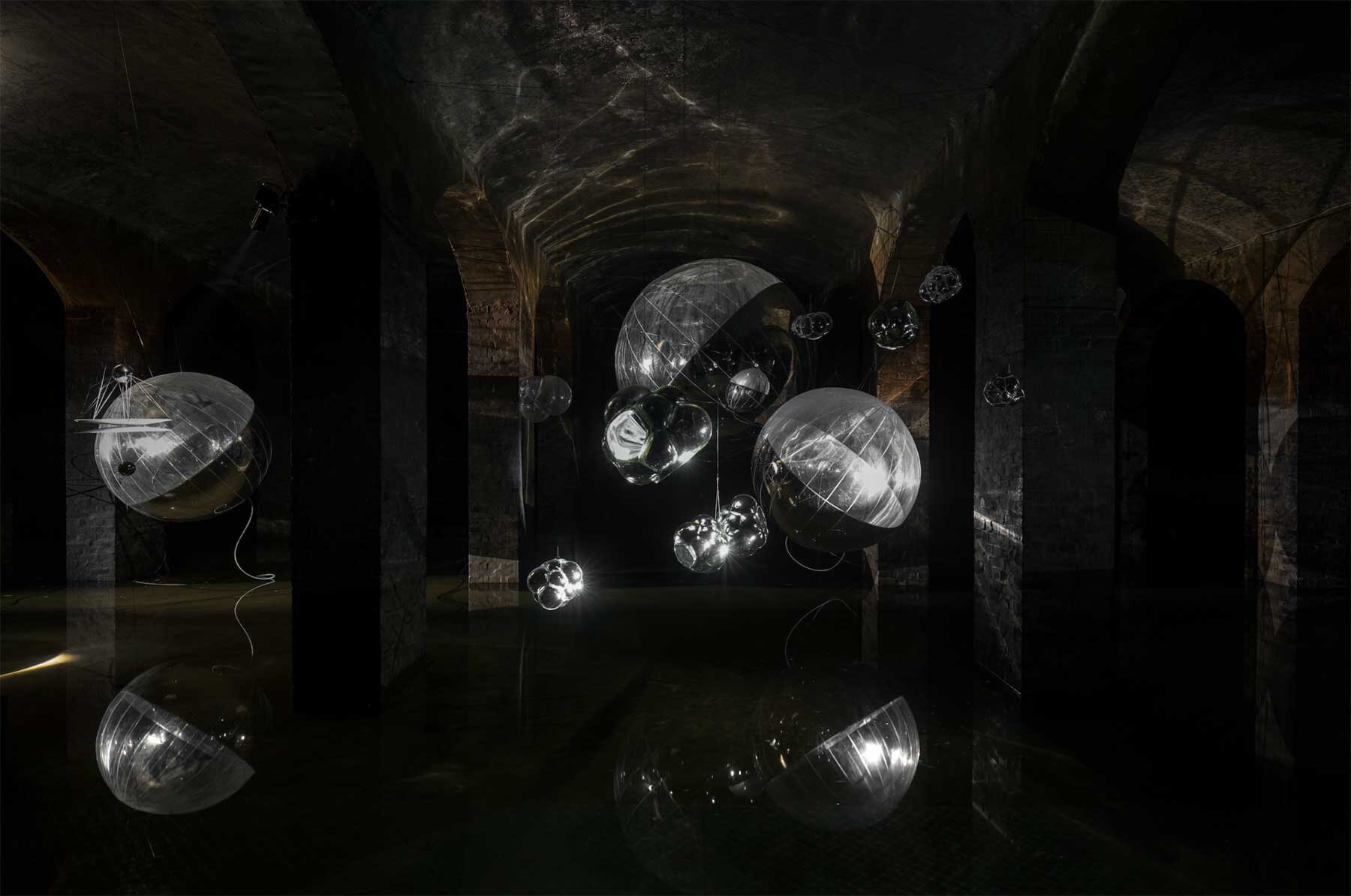 event-horizon-tomas-saraceno-cisternerne-copenhagen-deignboom-21800