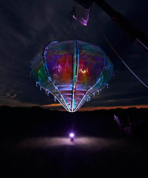 jellyfish-like balloon installation is the first large-scale artwork to fly into space