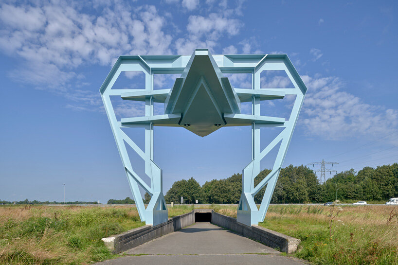 studio frank havermans erects a blue, industry inspired gate in the netherlands