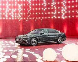 2022 AUDI A8 flagship car debuts new design styling and technologies