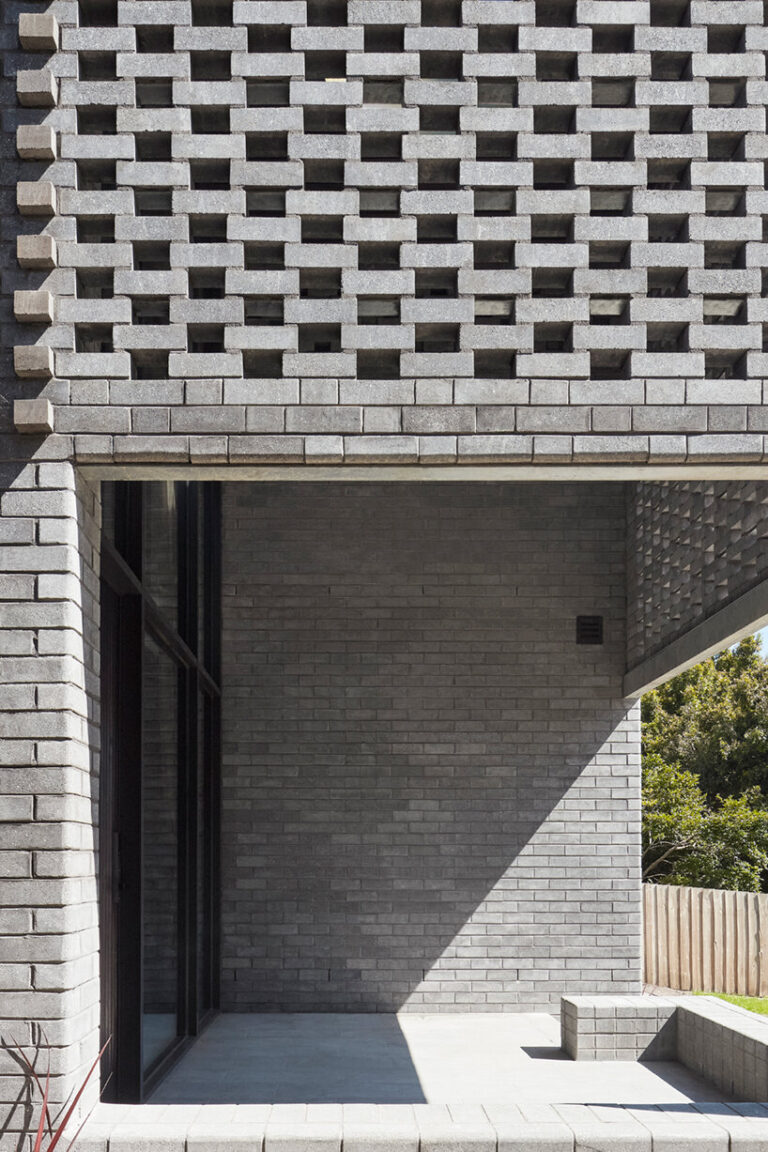 Llds Wraps Its 'cuboid House' With Robotically-generated Skin Of Grey Brick