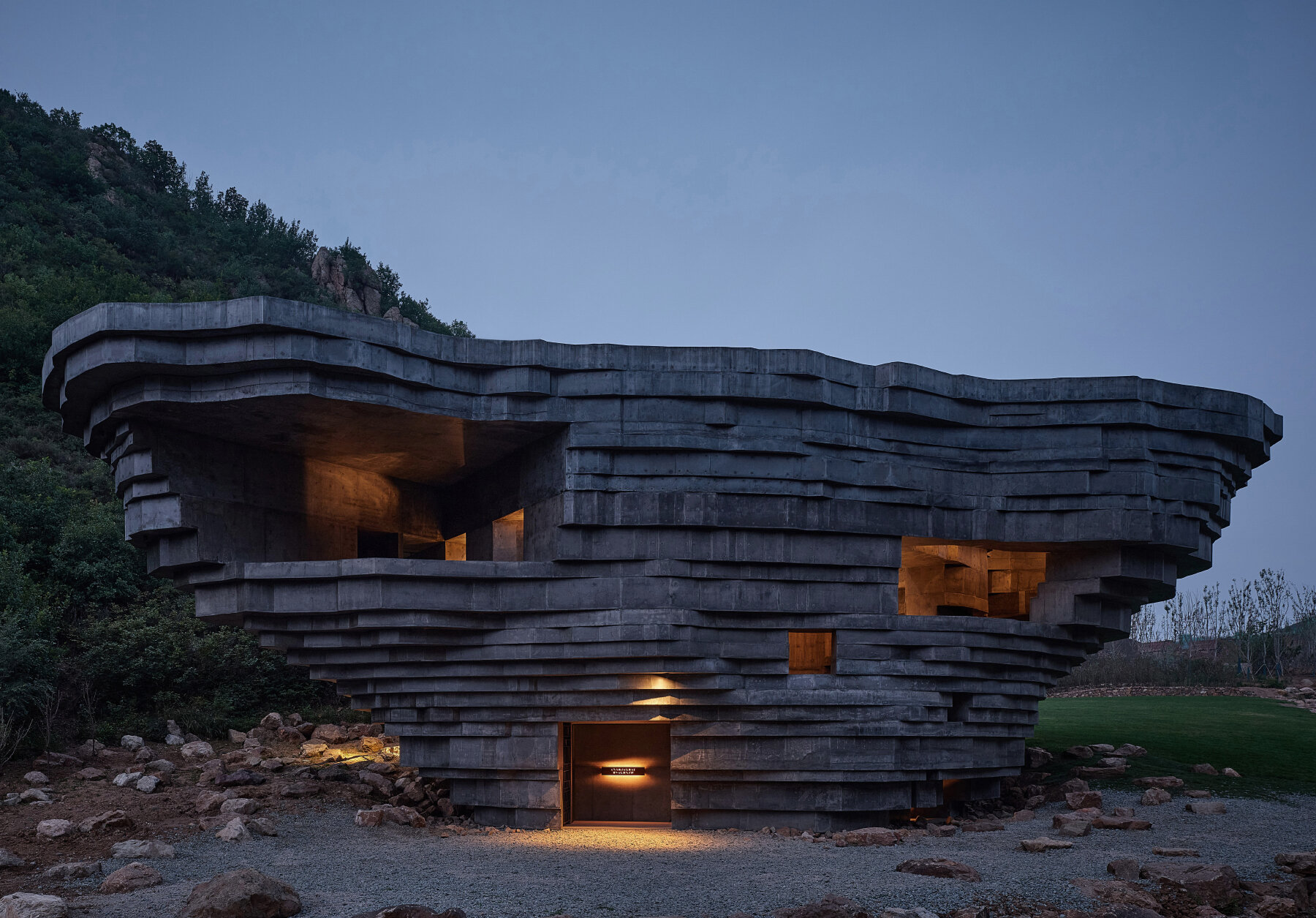 OPEN-architecture-jinshanling-chapel-of-sound-designboom-08a