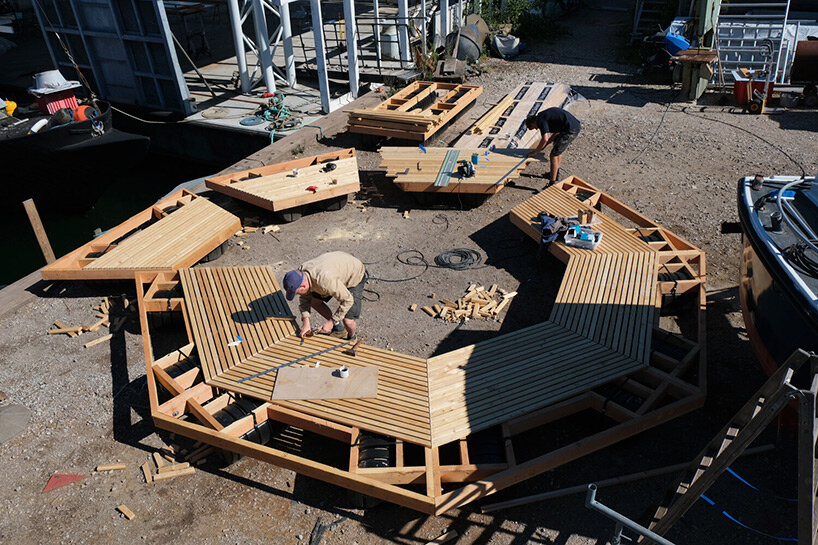 modular open-air bath 'dyppezone' can be easily moved around the harbor of copenhagen