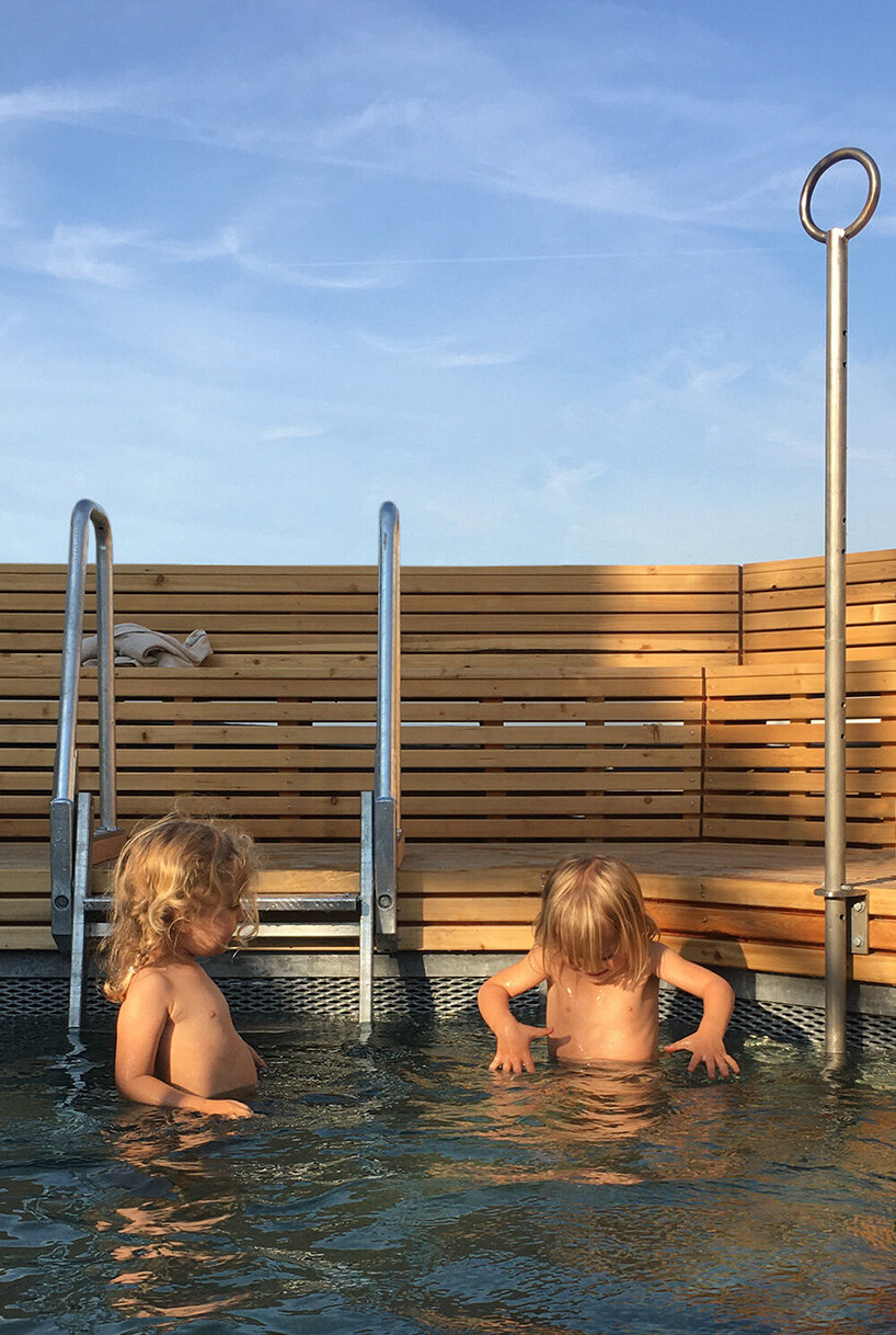 modular open-air bath 'dyppezone' can be easily moved around the harbor of copenhagen