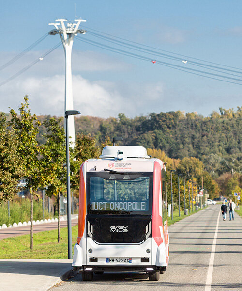 EasyMile unveils first driverless vehicle authorized to take over public roads in europe