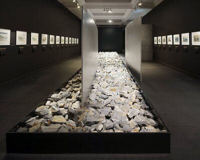 NArchitekTURA designs 'hokusai. passages...' exhibition like a meandering japanese garden