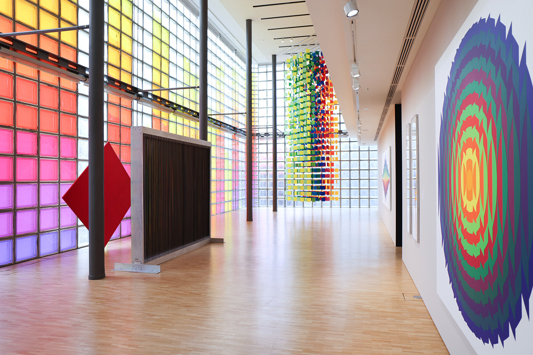 julio le parc presents a color-fueled exhibition at maison Hèrmes ginza