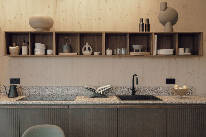 koto design completes cantilevered 'falcon house' in the cotswolds