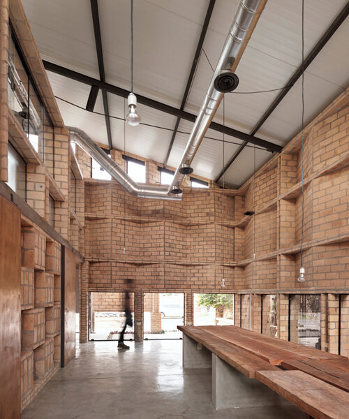 mínimo común arquitectura wraps its nordeste workspace with experimental brickwork