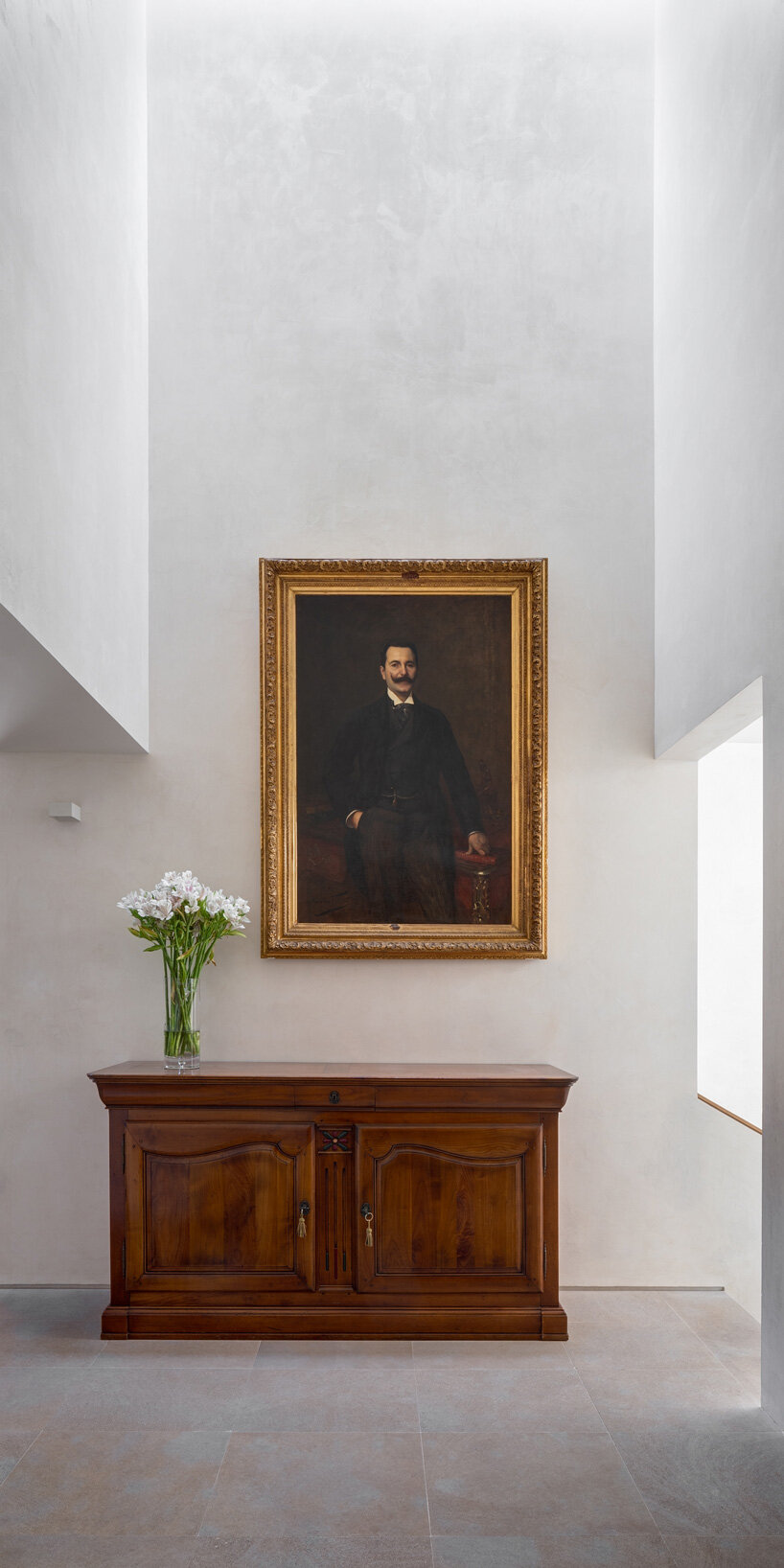 PPAA arranges 'monte tauro' dwelling around a private courtyard in mexico city