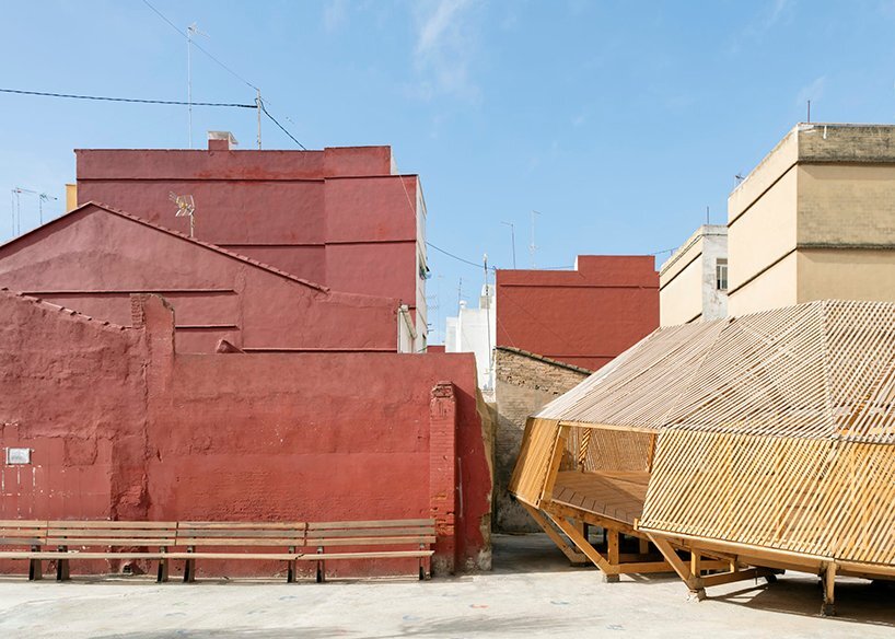 javier molinero + bernat ivars convert old parking lot into temporary playground in valencia