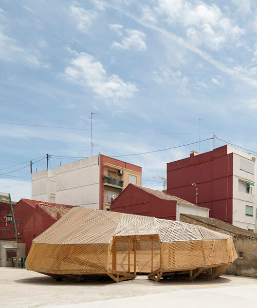 javier molinero + bernat ivars convert old parking lot into temporary playground in valencia