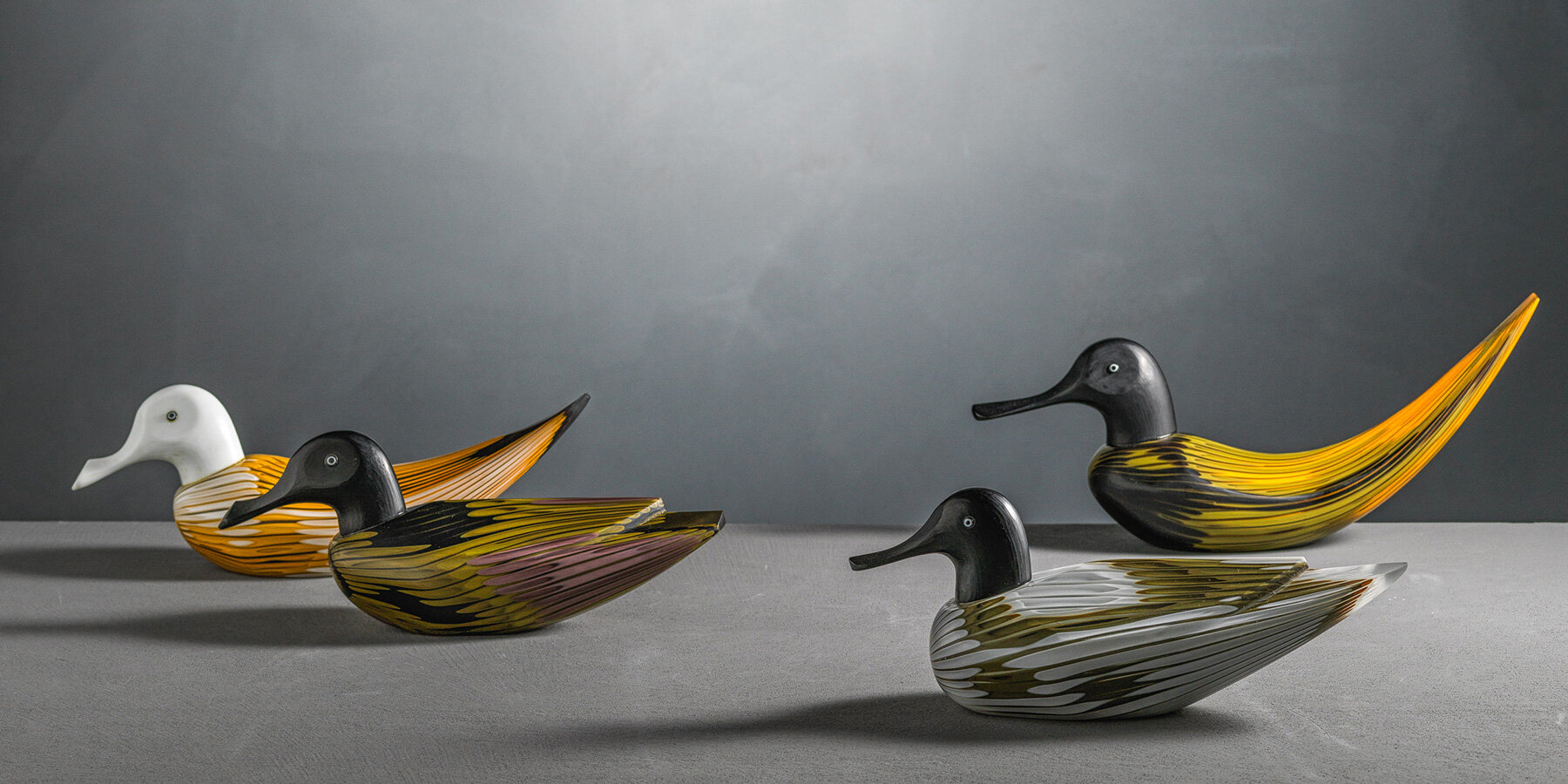 tapio-wirkkala-toni-zuccheri-venini-exhibitions-le-stanze-del-vetro-designboom05