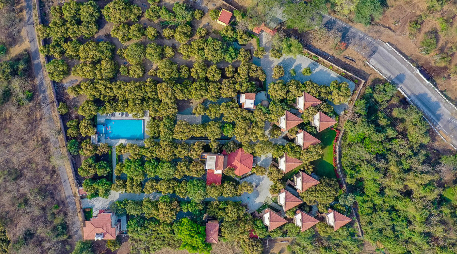 d6thd-design-studio-eco-resort-cottages-india-designboom-fullwidth