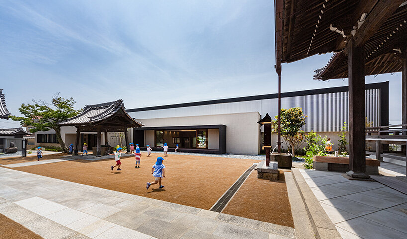 hibinosekkei + youji no shiro's kindergarten teaches through the awakening of five senses