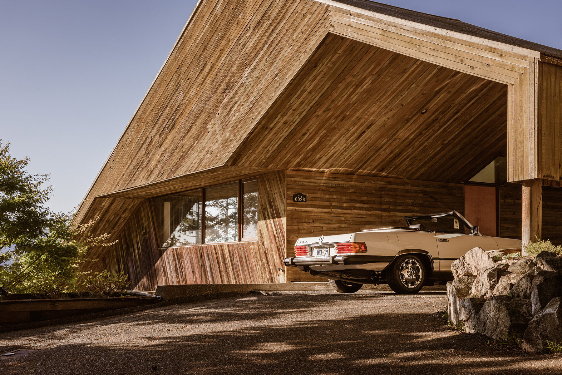 arthur-erickson-starship-house-vancouver-designboom-005