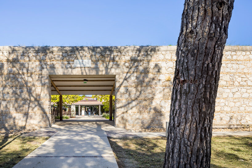 brenac & gonzalez restores the cafeteria of a French company influenced by Gallo-Roman villas