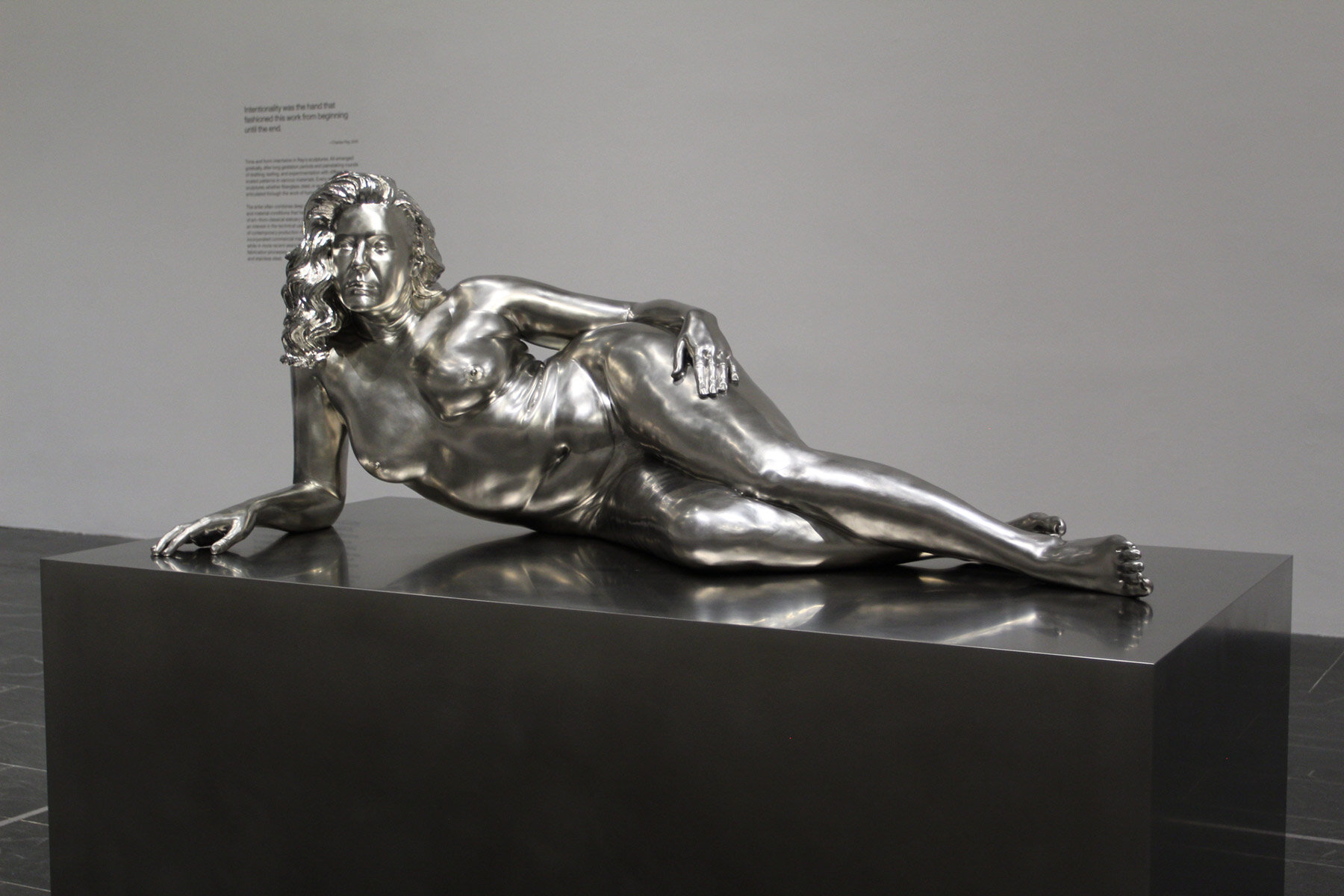 charles-ray-metropolitan-museum-art-new-york-designboom-06a