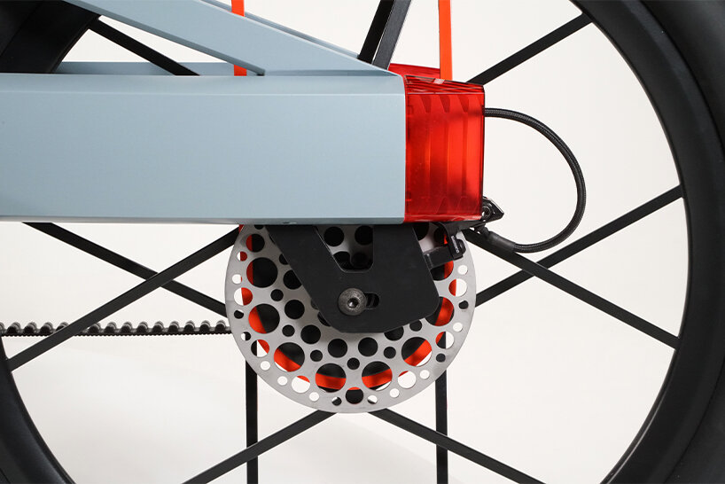 this lightweight cargo bike runs purely on a hydrogen battery