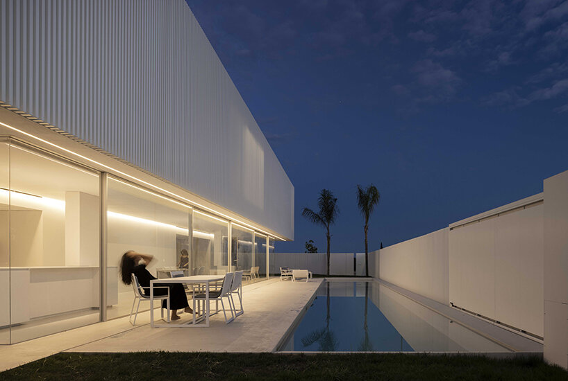 fran silvestre arquitectos completes permeable piera house in spain