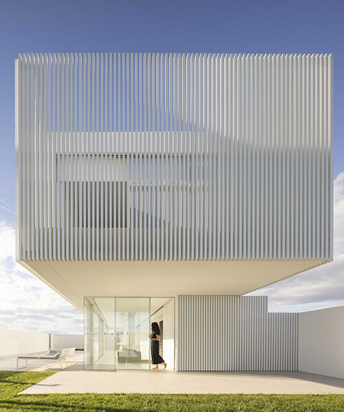 fran silvestre arquitectos completes permeable piera house in spain