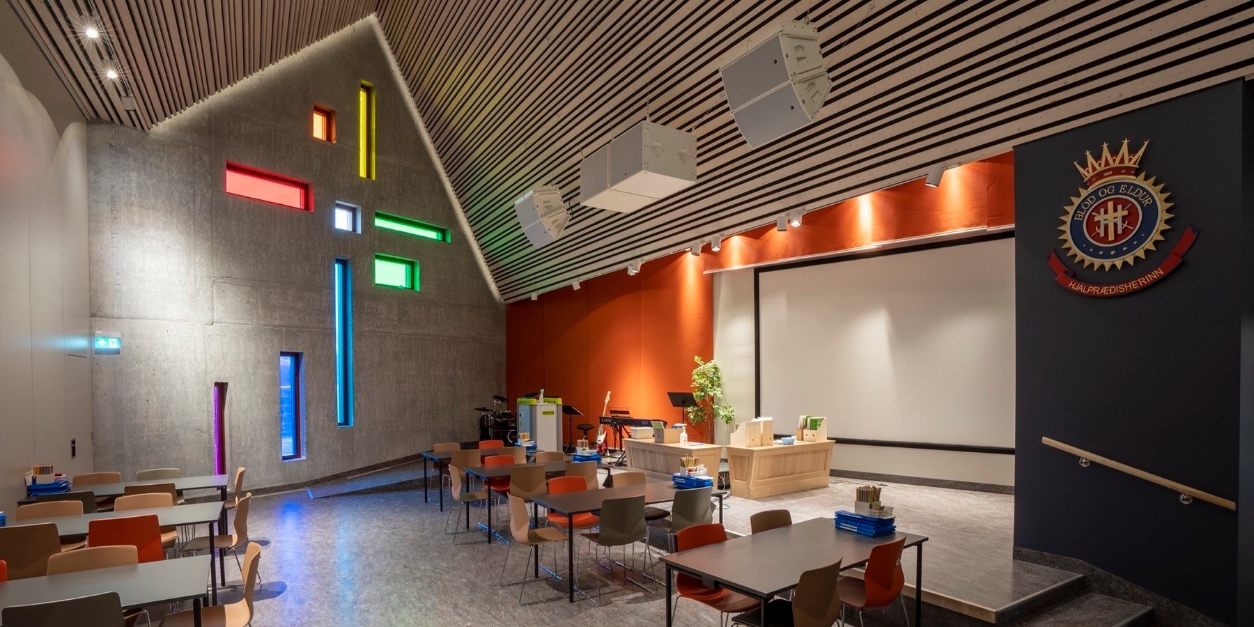 salvation-army-headquarters-iceland-designboom-full-1